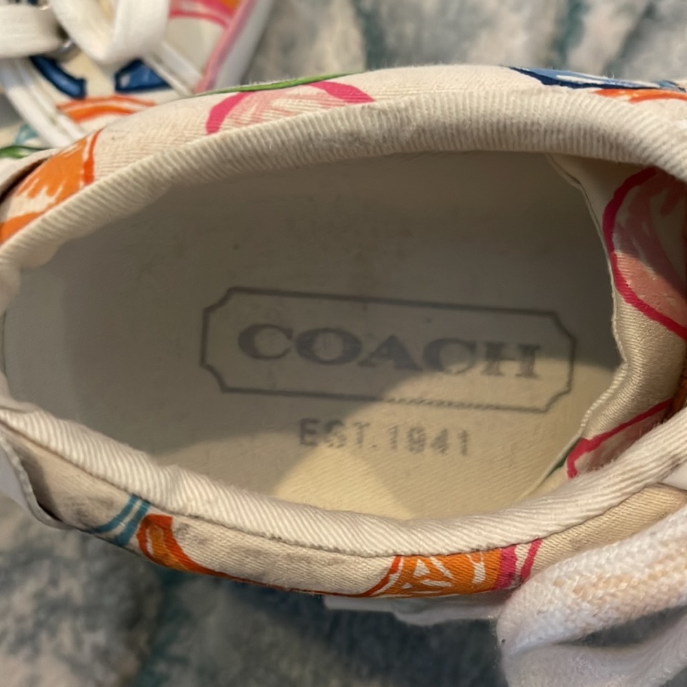 Sneakers - Picture 5 of 5